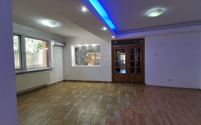 Vila spatioasa ,locatie centrala Cosbuc –ideal birouri, proprietate exclusivista – fotografia principală
